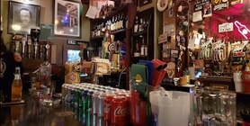 Arnie’s Bar